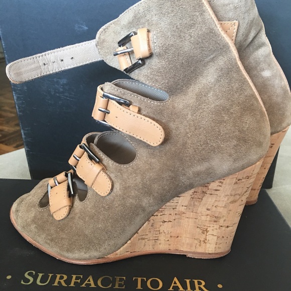 Surface to Air gently used wedge shoes - Picture 3 of 5